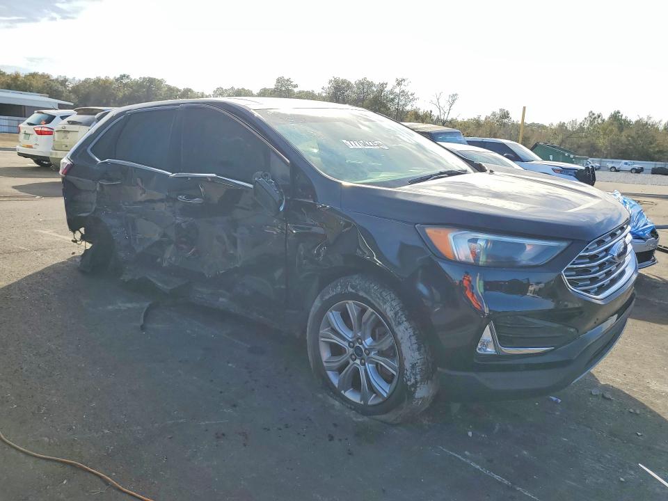 Photo 4 from auction – 2022 FORD EDGE TITAN with VIN 2FMPK4K93NBB00199