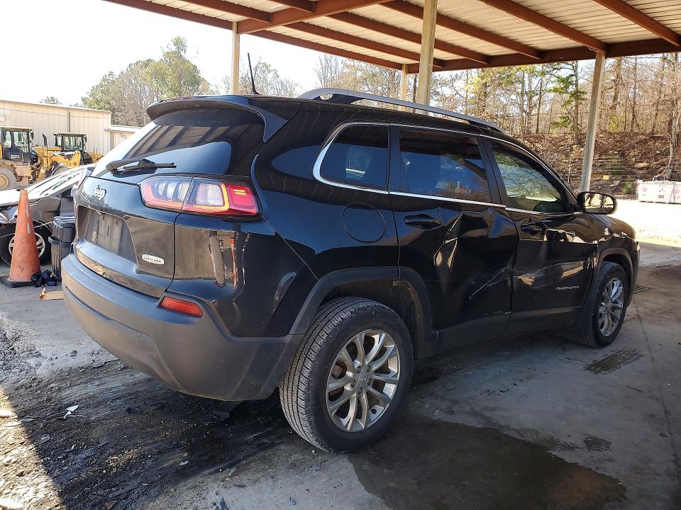 Photo 3 from auction – 2019 JEEP CHEROKEE L with VIN 1C4PJLCB9KD242386