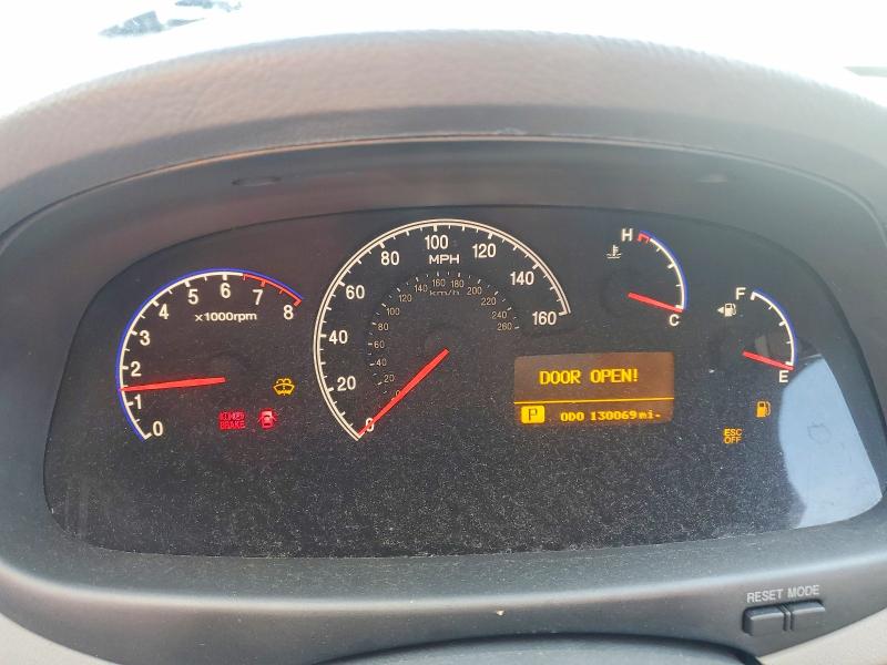 Photo 9 from auction – 2006 HYUNDAI AZERA with VIN KMHFC46F26A036193