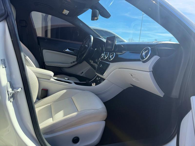 Photo 5 from auction – 2015 MERCEDES-BENZ CLA with VIN WDDSJ4EB7FN197001
