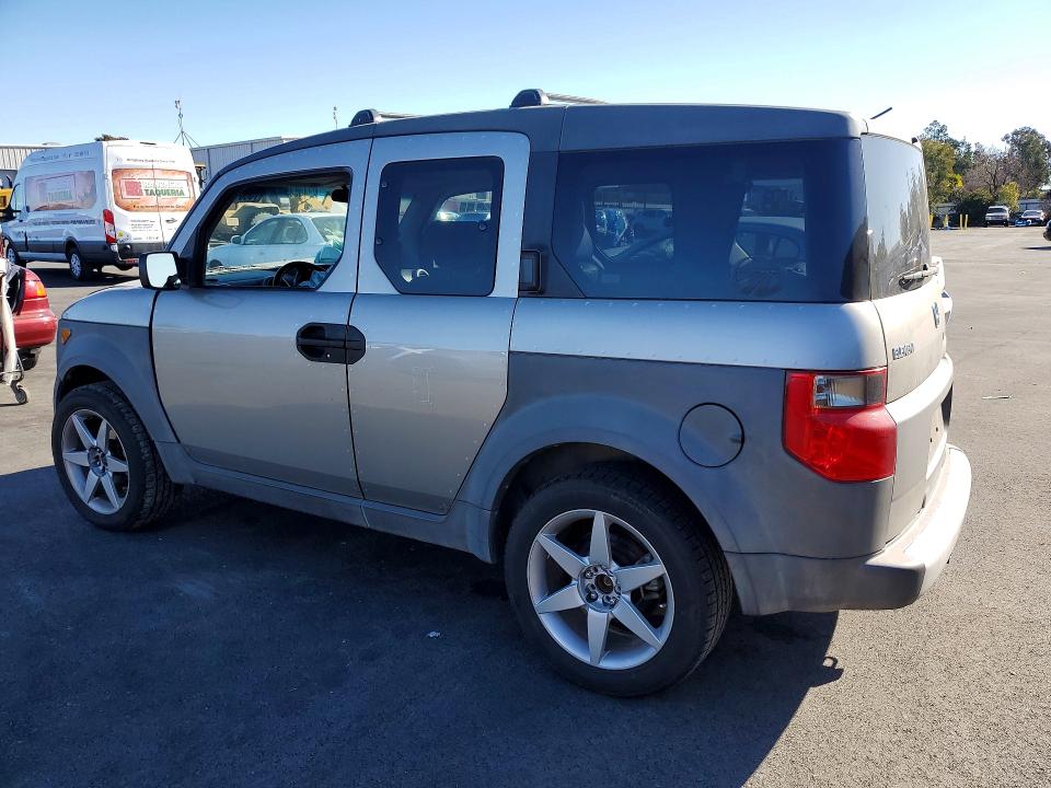 Photo 2 from auction – 2003 HONDA ELEMENT with VIN 5J6YH28503L050000