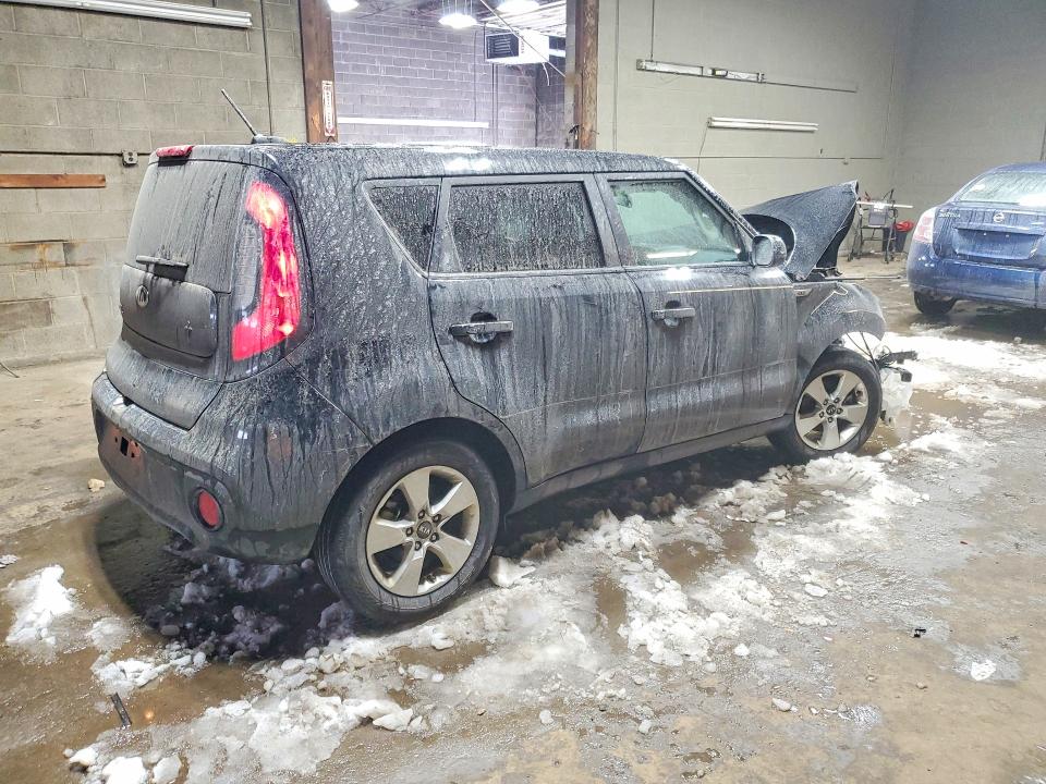 Photo 3 from auction – 2018 KIA SOUL with VIN KNDJN2A2XJ7572137