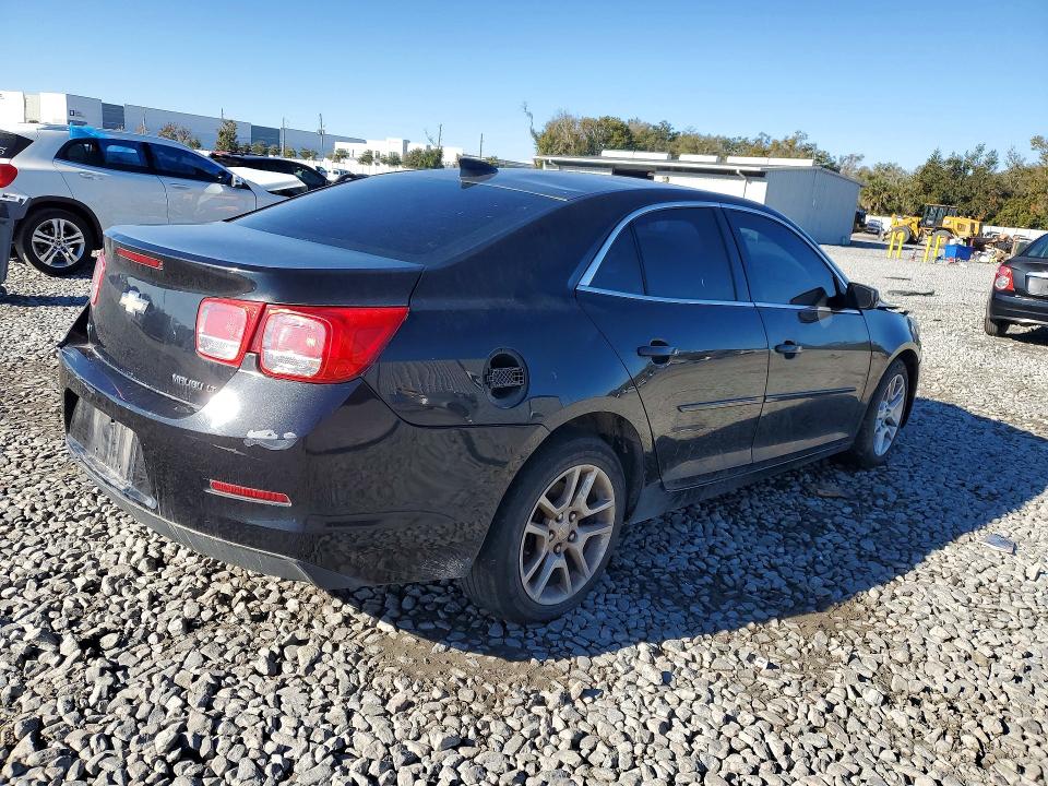 صورة رقم 3 من المزاد - 2015 CHEVROLET MALIBU مع VIN 1G11C5SL8FF296013