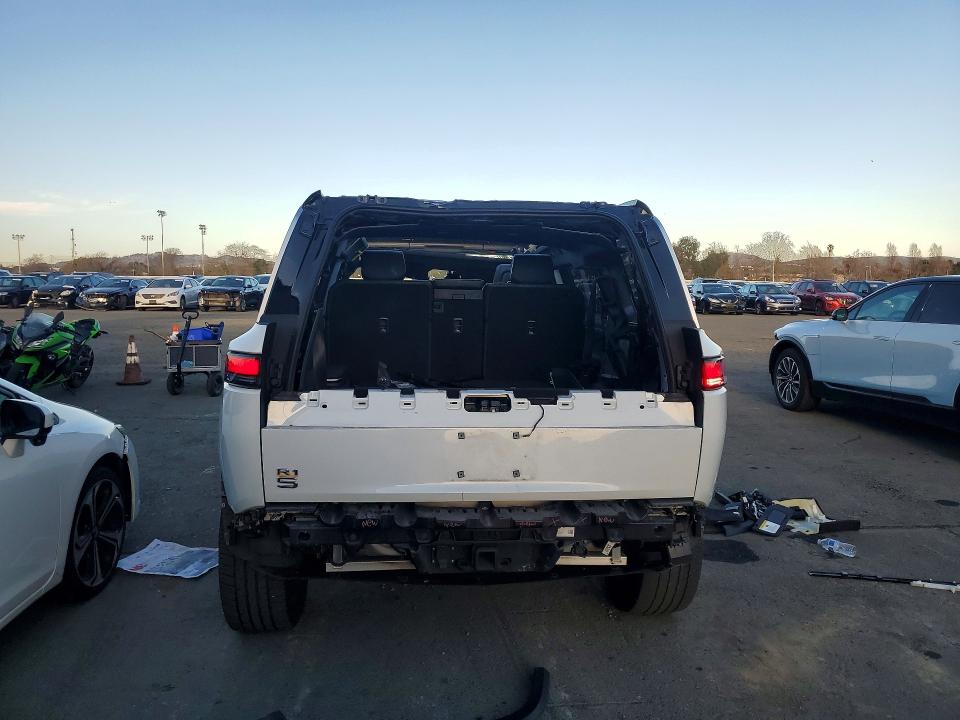 Photo 6 from auction – 2023 RIVIAN R1S LAUNCH with VIN 7PDSGABL8PN008869