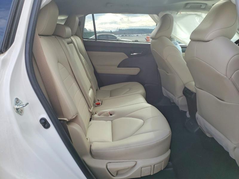 Photo 11 from auction – 2021 TOYOTA HIGHLANDER with VIN 5TDGZRAH6MS078489