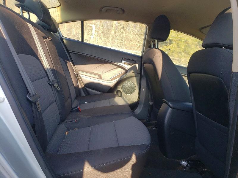 Photo 10 from auction – 2015 KIA FORTE LX with VIN KNAFX4A68F5429508