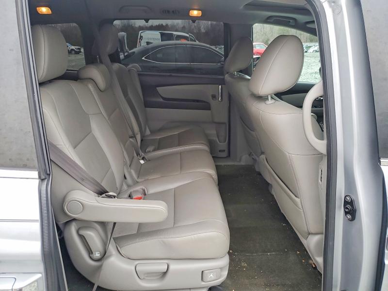 Photo 11 from auction – 2016 HONDA ODYSSEY with VIN 5FNRL5H62GB120950