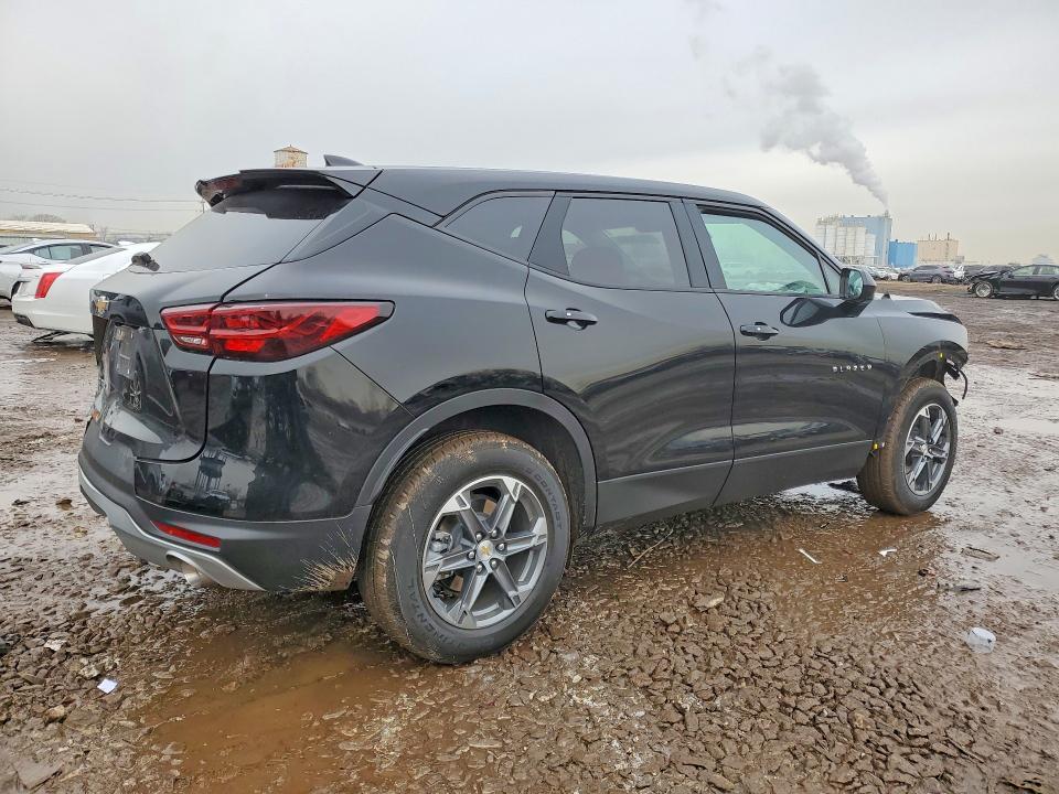 Photo 3 from auction – 2025 CHEVROLET BLAZER with VIN 3GNKBCR42SS165173
