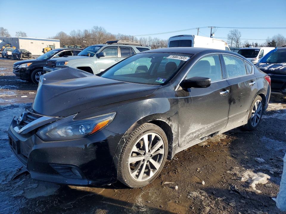 NISSAN ALTIMA 2017 with VIN 1N4AL3APXHC165059 - Photo from auction