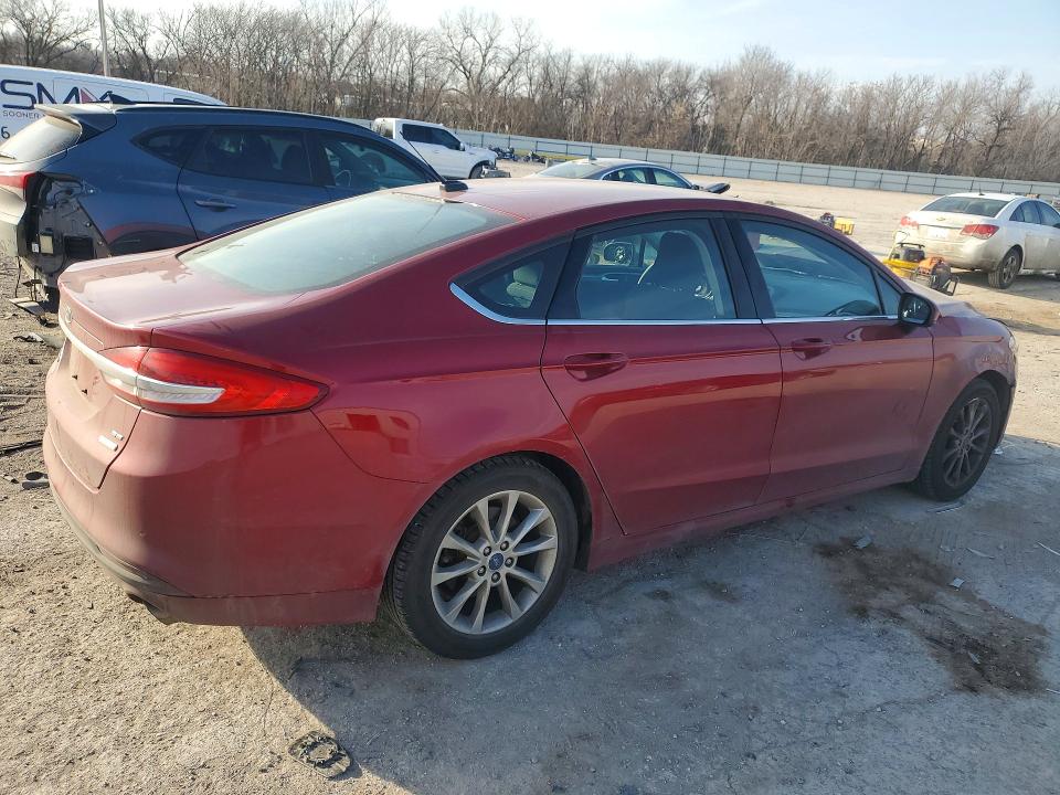 Photo 3 from auction – 2017 FORD FUSION with VIN 3FA6P0HD4HR178153