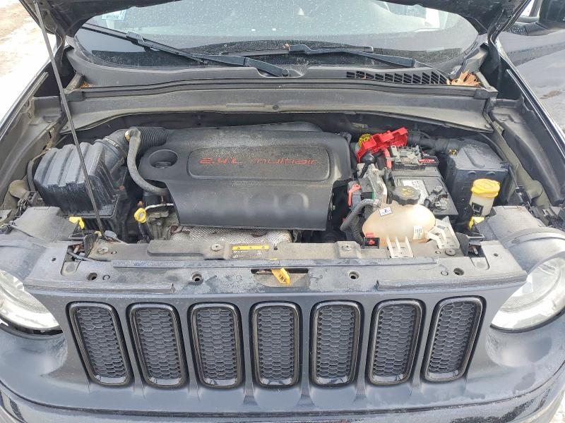 Photo 12 from auction – 2018 JEEP RENEGADE with VIN ZACCJBBB9JPJ13152