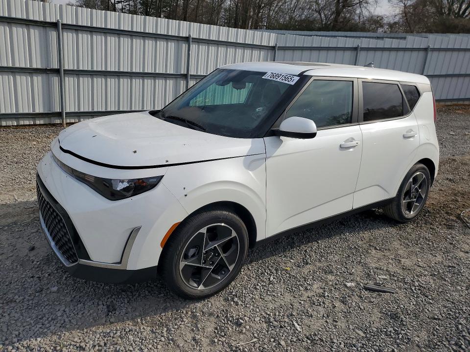 KIA SOUL 2025 with VIN KNDJ33AU8S7961728 - Photo from auction