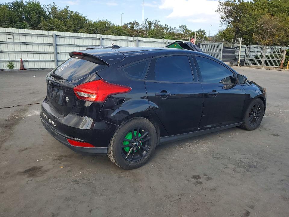 Photo 3 from auction – 2016 FORD FOCUS with VIN 1FADP3K2XGL393601