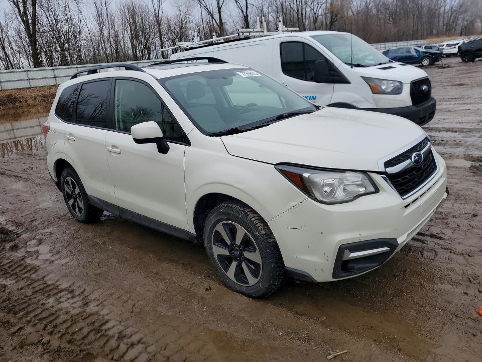 Photo 4 from auction – 2018 SUBARU FORESTER with VIN JF2SJAECXJH492913