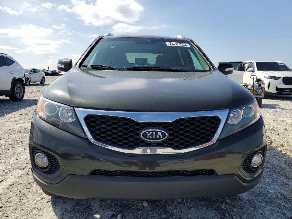 Photo 5 from auction – 2012 KIA SORENTO with VIN 5XYKU4A63CG295732