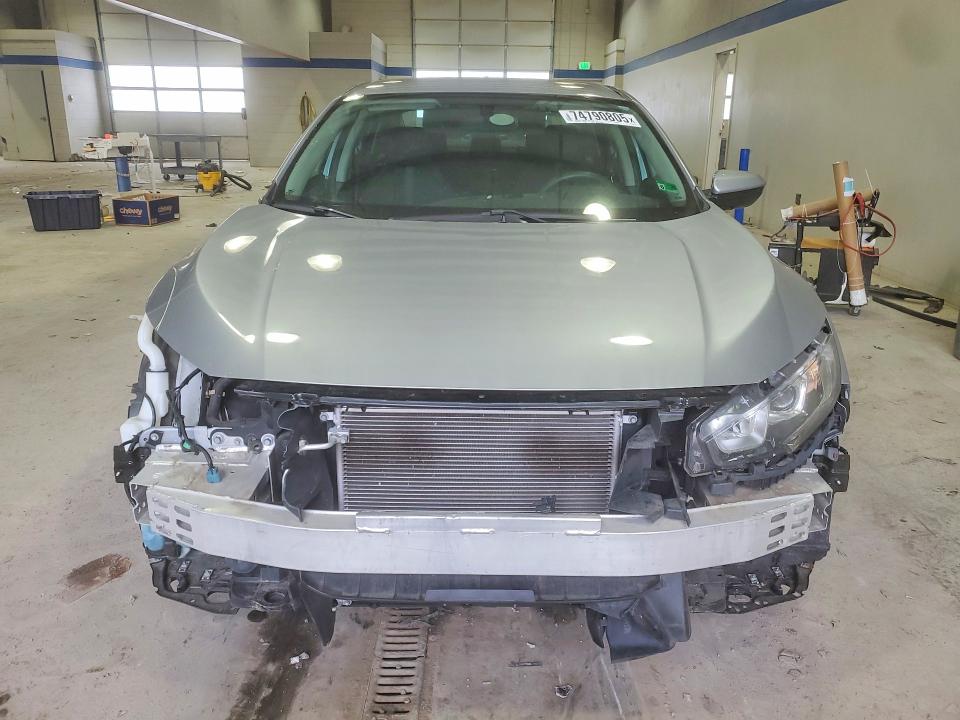 Photo 5 from auction – 2018 HONDA CIVIC LX with VIN 2HGFC2F52JH528525