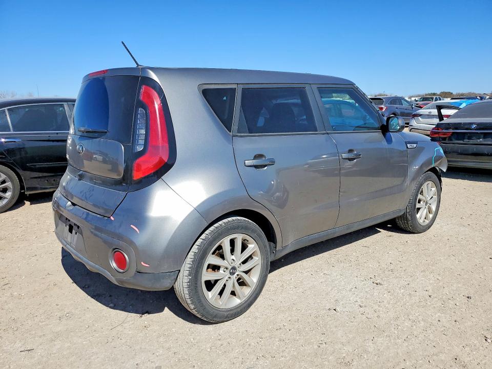 Photo 3 from auction – 2017 KIA SOUL with VIN KNDJP3A54H7494426