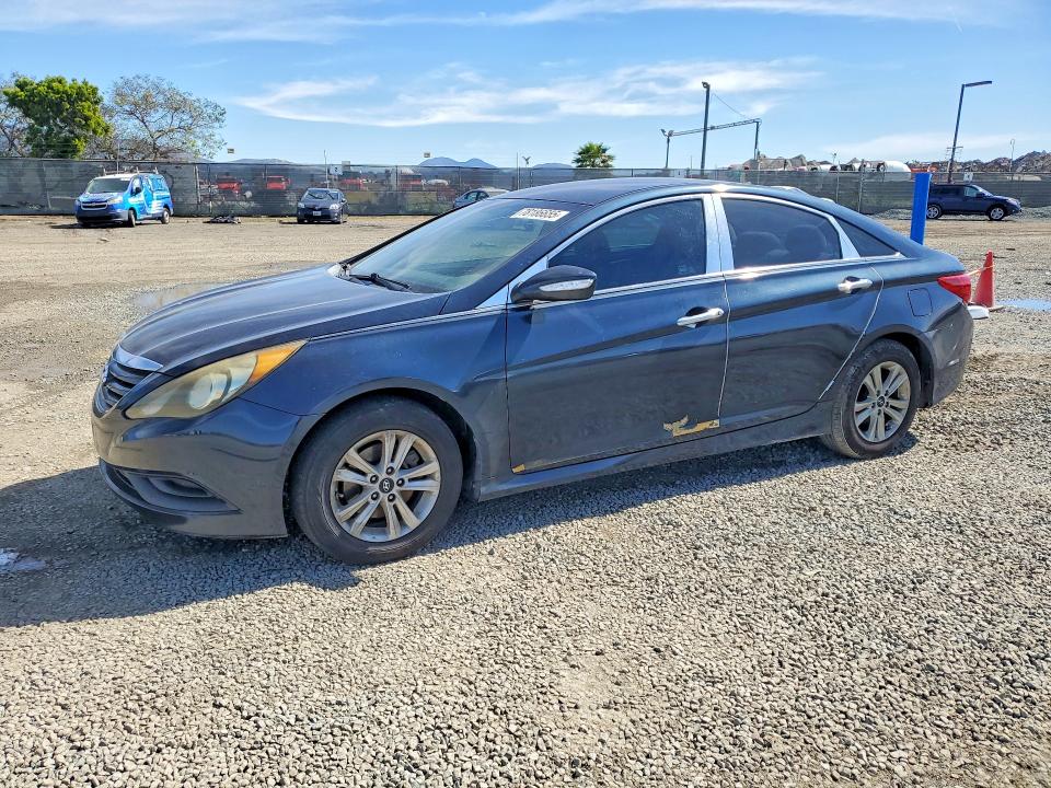 HYUNDAI SONATA 2014 with VIN 5NPEB4AC8EH821812 - Photo from auction