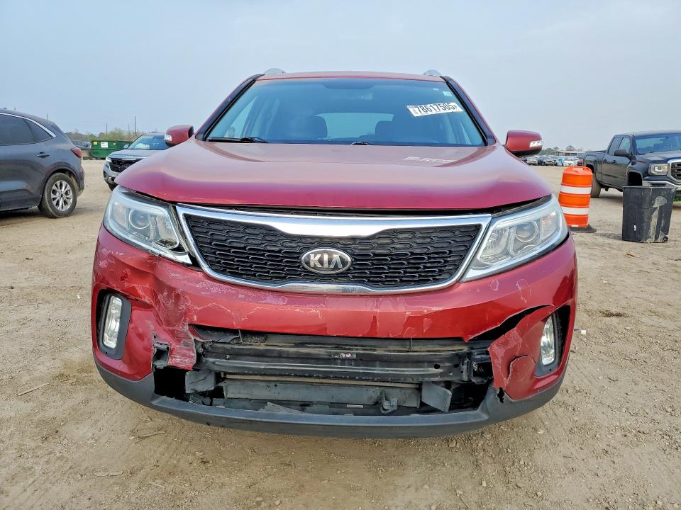 Photo 5 from auction – 2015 KIA SORENTO with VIN 5XYKT4A64FG658966