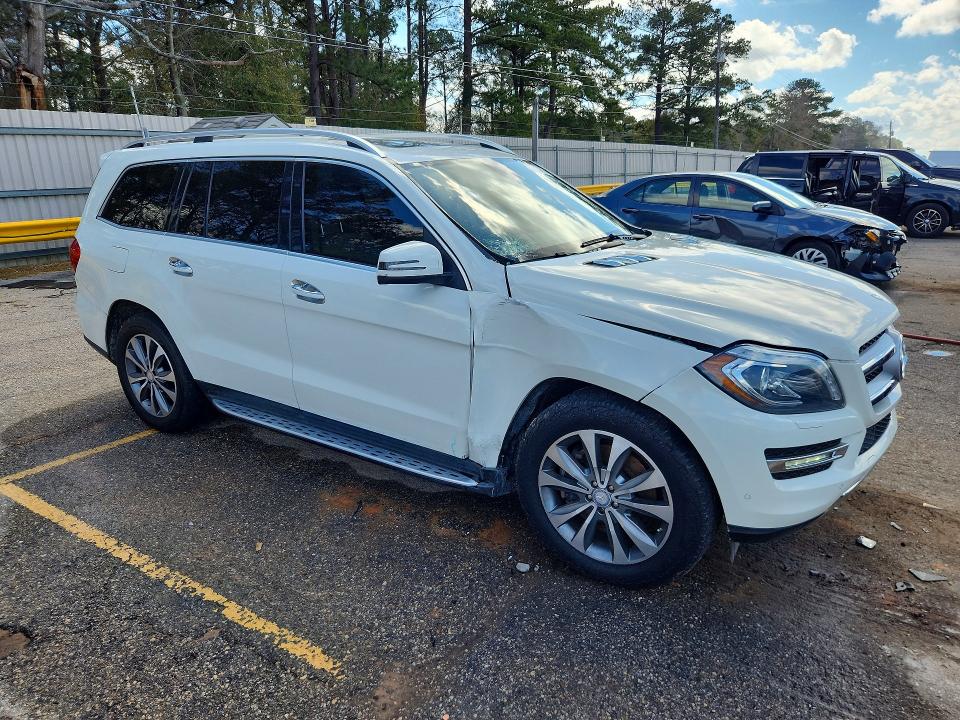 Photo 4 from auction – 2013 MERCEDES-BENZ GL with VIN 4JGDF7CE4DA102168