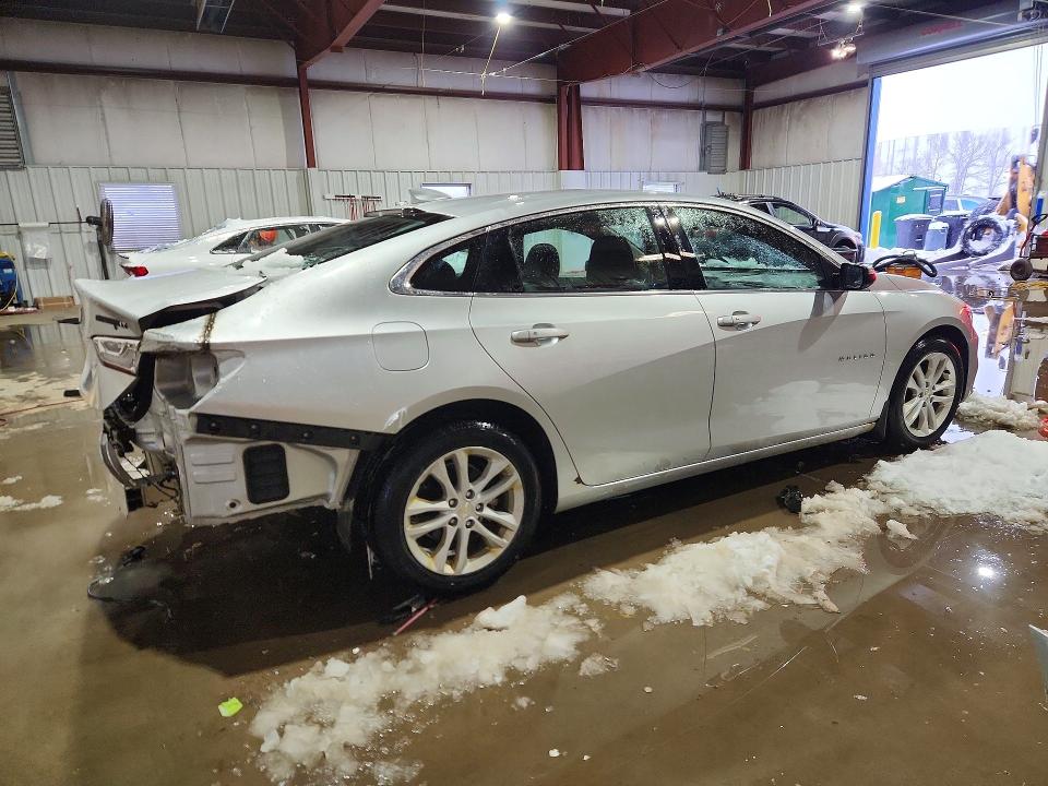 Photo 3 from auction – 2016 CHEVROLET MALIBU LT with VIN 1G1ZE5ST1GF268357