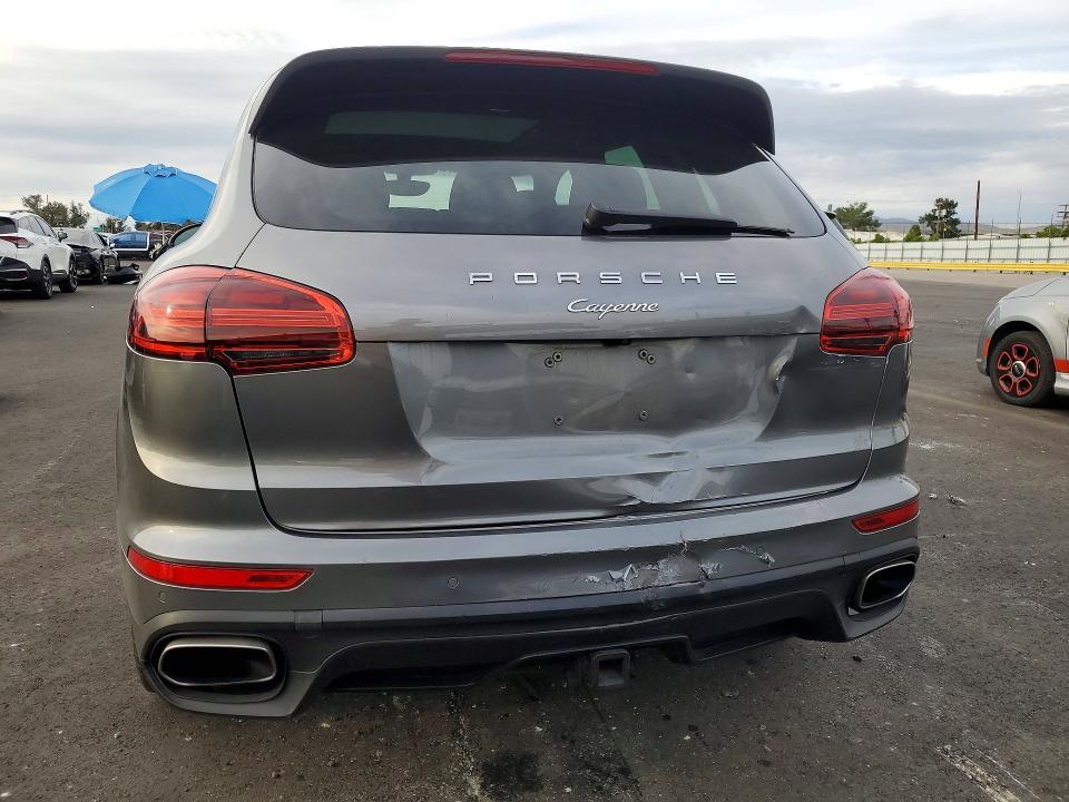Photo 6 from auction – 2016 PORSCHE CAYENNE with VIN WP1AA2A27GLA10299