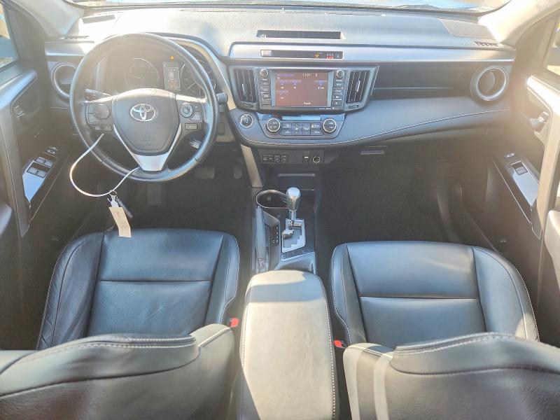 Photo 8 from auction – 2017 TOYOTA RAV4 LIMIT with VIN JTMDFREV5HJ129687