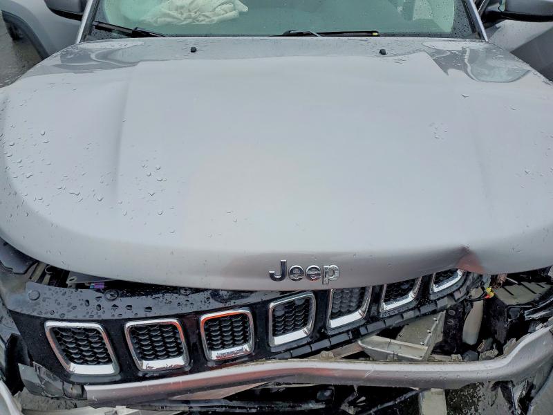 Photo 12 from auction – 2018 JEEP COMPASS with VIN 3C4NJDBB7JT245536
