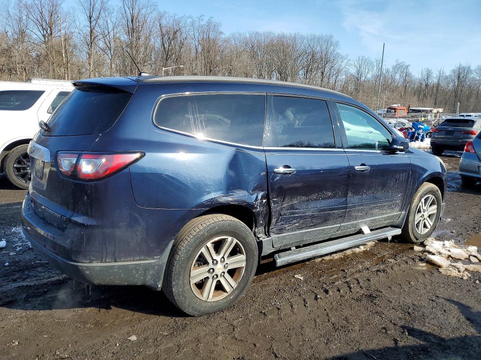 Photo 3 from auction – 2015 CHEVROLET TRAVERSE L with VIN 1GNKRGKD4FJ261052