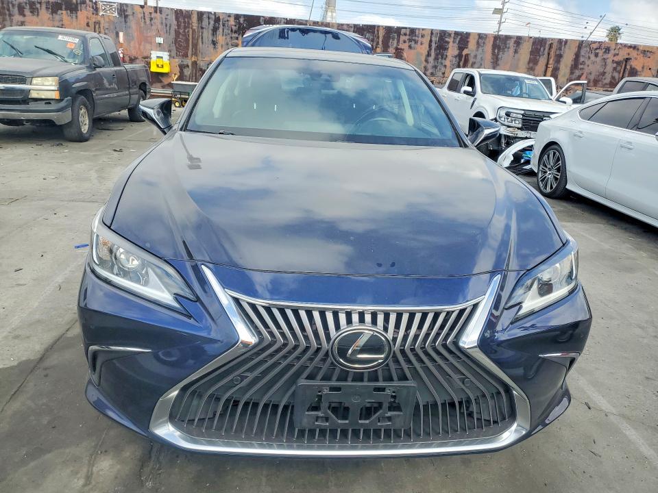 Photo 5 from auction – 2019 LEXUS ES with VIN 58ABZ1B1XKU005281