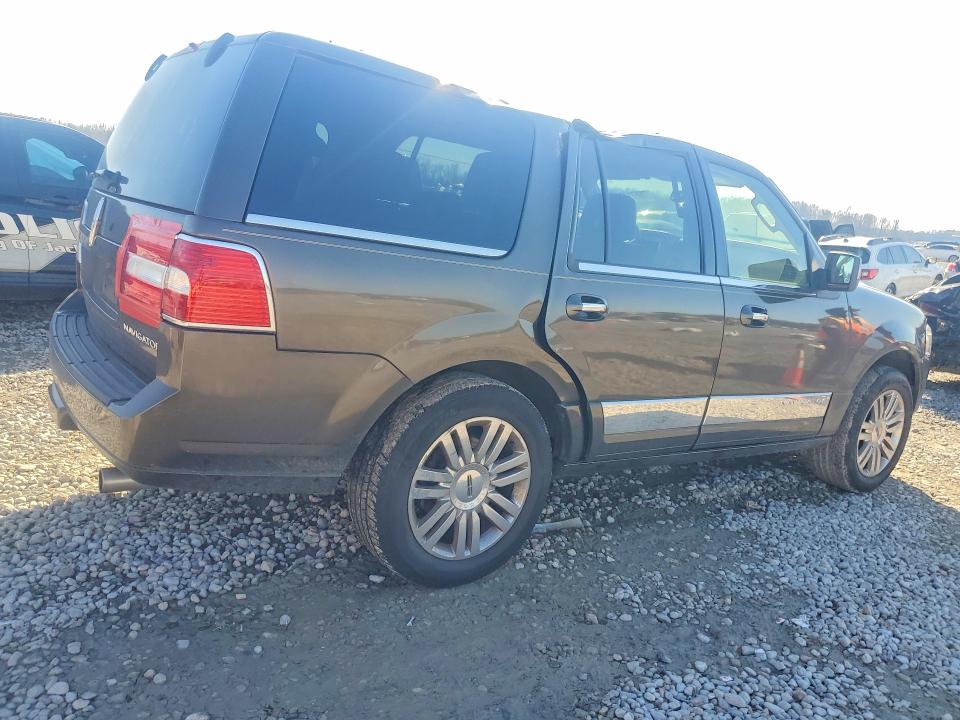 Photo 3 from auction – 2008 LINCOLN NAVIGATOR with VIN 5LMFU27578LJ21154