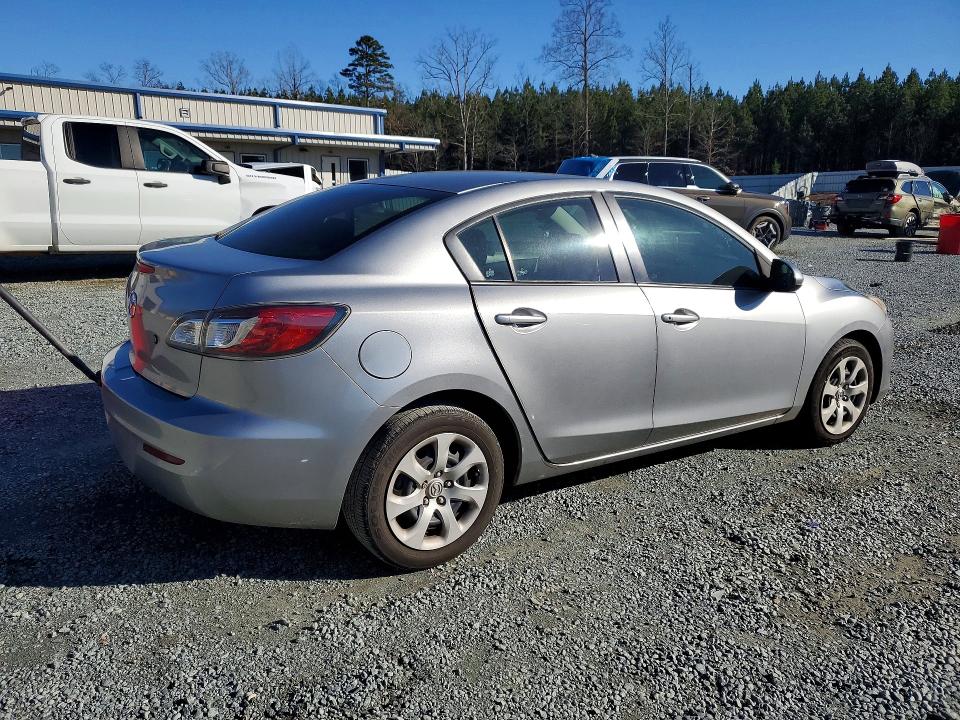 Photo 3 from auction – 2013 MAZDA 3 with VIN JM1BL1TF9D1767013