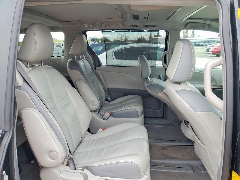 Photo 11 from auction – 2011 TOYOTA SIENNA with VIN 5TDDK3DC9BS009412