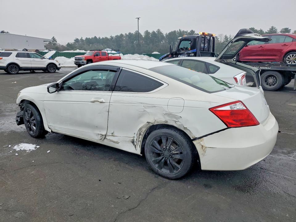 Photo 2 from auction – 2010 HONDA ACCORD with VIN 1HGCS1B32AA019473