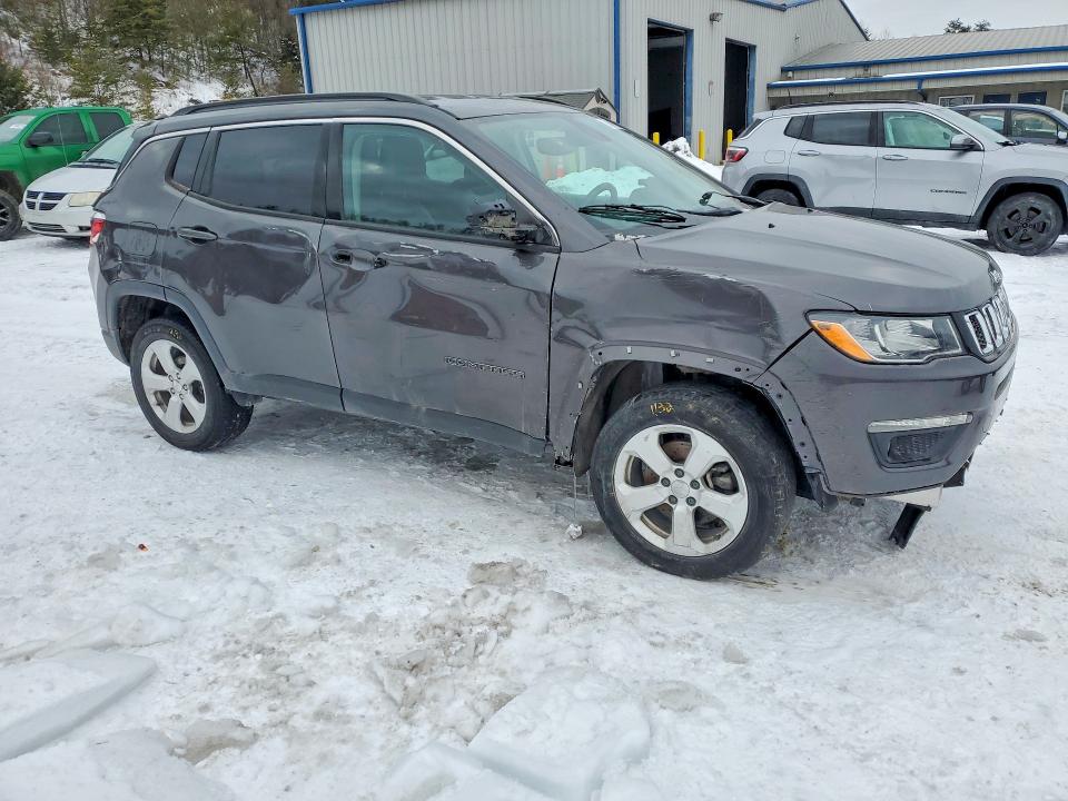 Photo 4 from auction – 2020 JEEP COMPASS with VIN 3C4NJDBB7LT132348