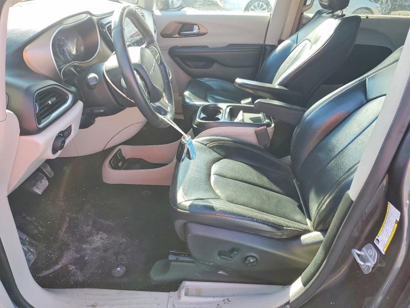 Photo 7 from auction – 2018 CHRYSLER PACIFICA with VIN 2C4RC1BG5JR172434