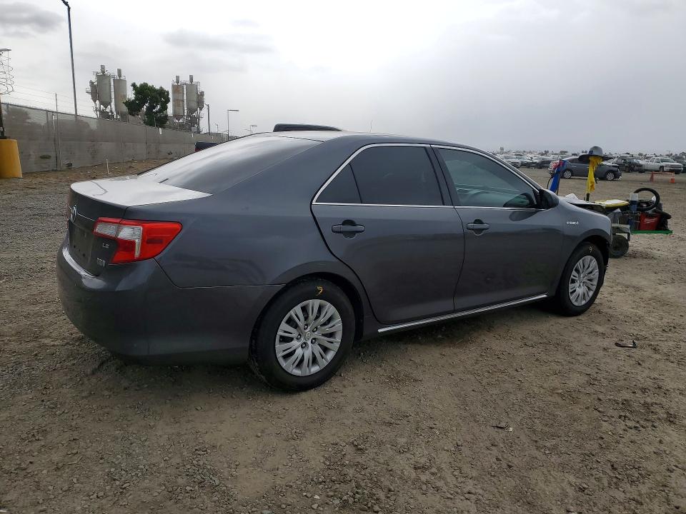 Photo 3 from auction – 2012 TOYOTA CAMRY with VIN 4T1BD1FK4CU019168