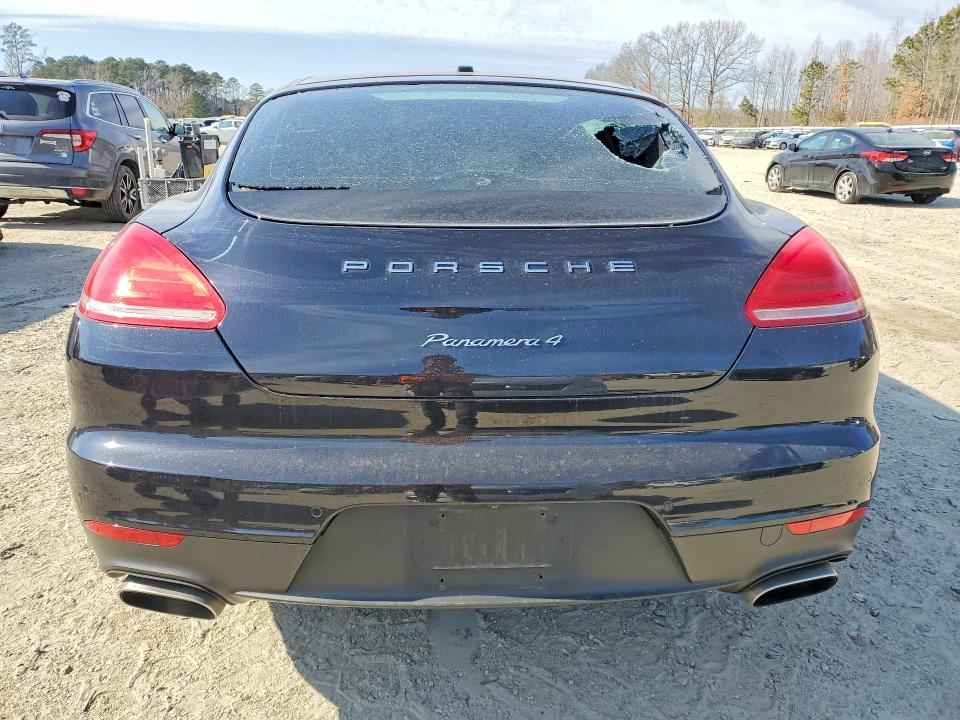 Photo 6 from auction – 2016 PORSCHE PANAMERA with VIN WP0AA2A7XGL001044