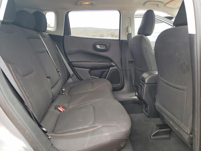 Photo 11 from auction – 2018 JEEP COMPASS with VIN 3C4NJCAB3JT123252