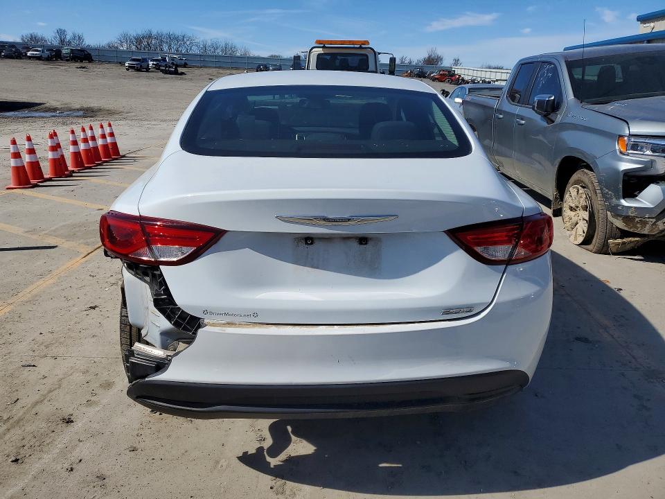 Photo 6 from auction – 2016 CHRYSLER 200 with VIN 1C3CCCFB1GN181948