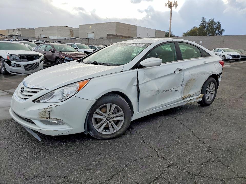HYUNDAI SONATA 2013 z numerem VIN 5NPEB4AC5DH735002 - Zdjęcie z aukcji