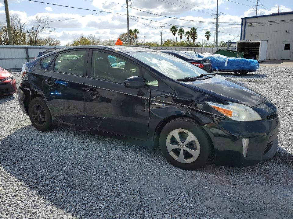 Photo 4 from auction – 2015 TOYOTA PRIUS with VIN JTDKN3DU8F0406447