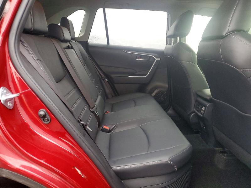 Photo 11 from auction – 2021 TOYOTA RAV4 XLE P with VIN JTMB6RFV5MD013050