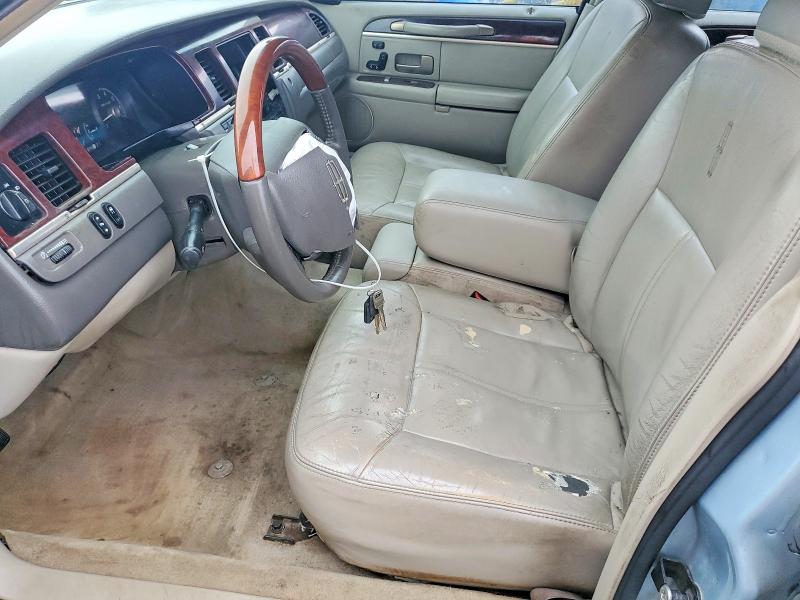 Photo 7 from auction – 2011 LINCOLN TOWN CAR S with VIN 2LNBL8CV2BX765247