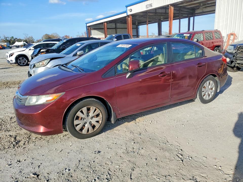 Фото 1 с аукциона – 2012 HONDA CIVIC LX с VIN 2HGFB2F51CH531115