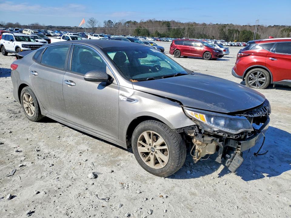 Photo 4 from auction – 2016 KIA OPTIMA with VIN 5XXGT4L35GG100316