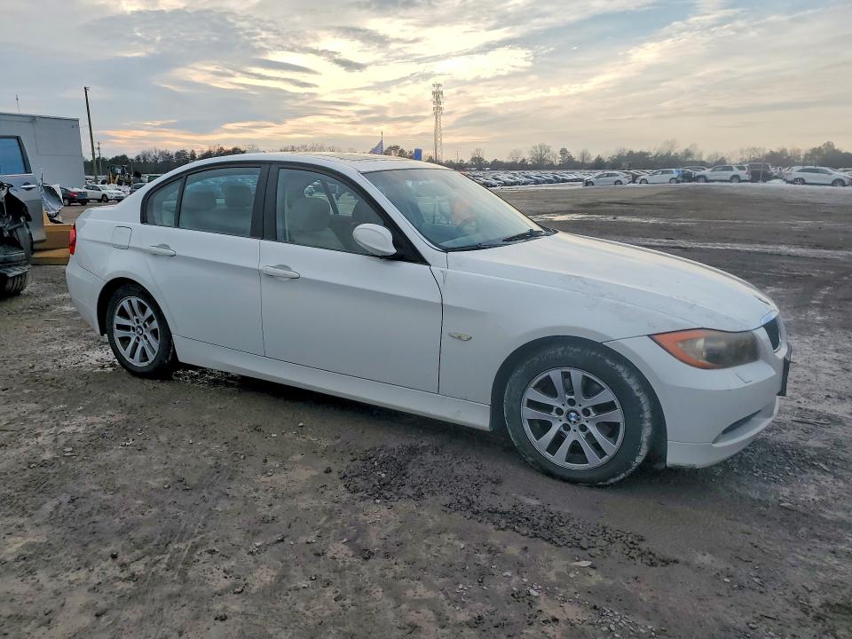 Photo 4 from auction – 2006 BMW 325 XI with VIN WBAVD13526KV14305
