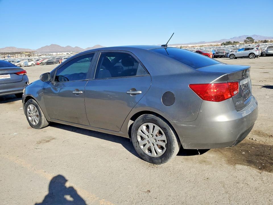Photo 2 from auction – 2010 KIA FORTE EX with VIN KNAFU4A26A5849153