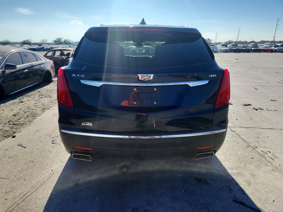 Photo 6 from auction – 2017 CADILLAC XT5 with VIN 1GYKNCRS3HZ162948