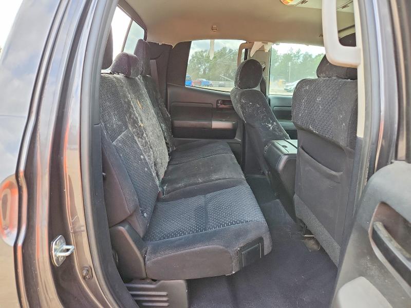 Photo 10 from auction – 2011 TOYOTA TUNDRA DOU with VIN 5TFRY5F12BX102326